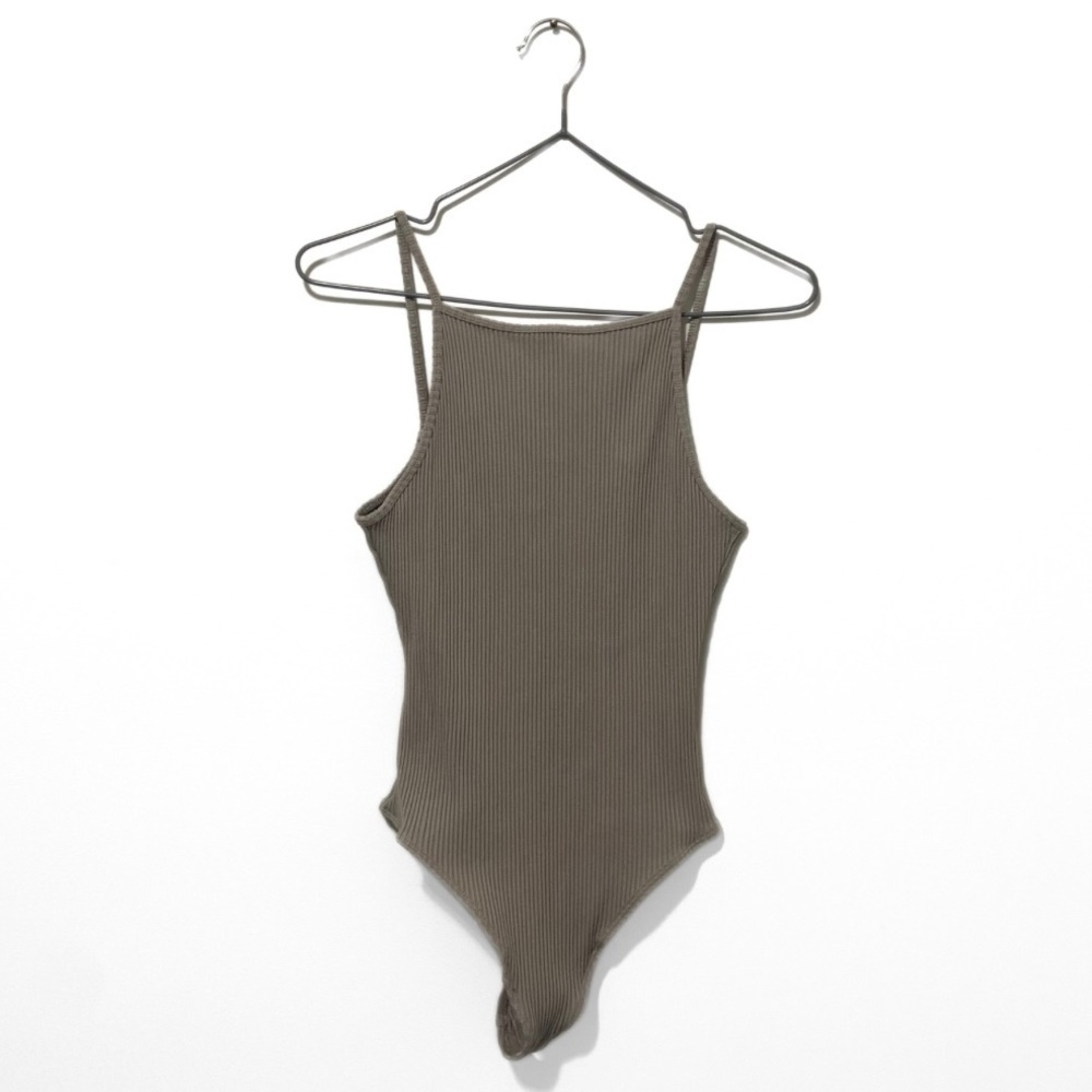 Wilfred | Aritzia Cream/Tan Ribbed Low-Back Comfortable BodySuit Size Small